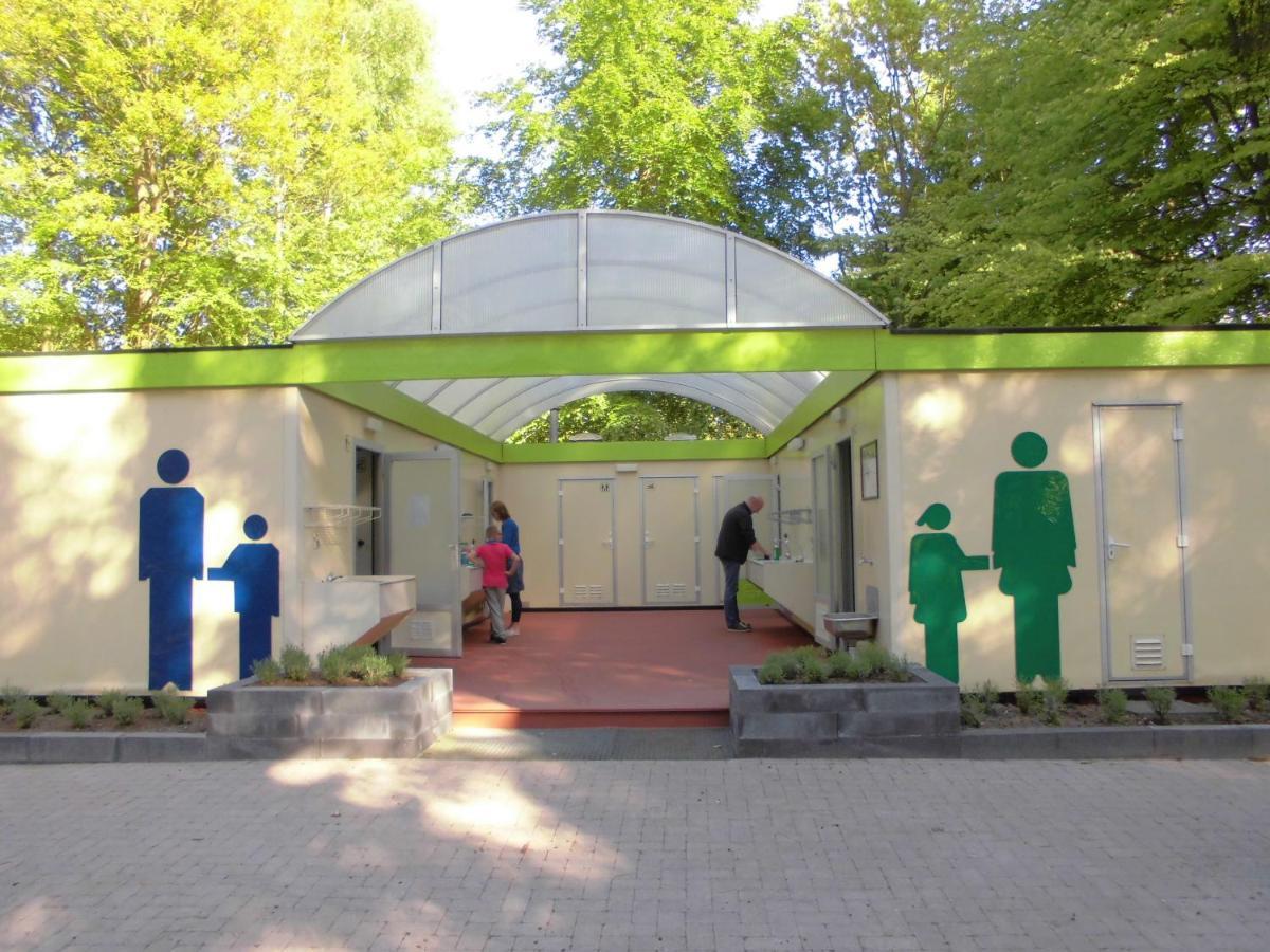 Vakantiepark 'T Urkerbos - Kabouterhuisje Exterior photo